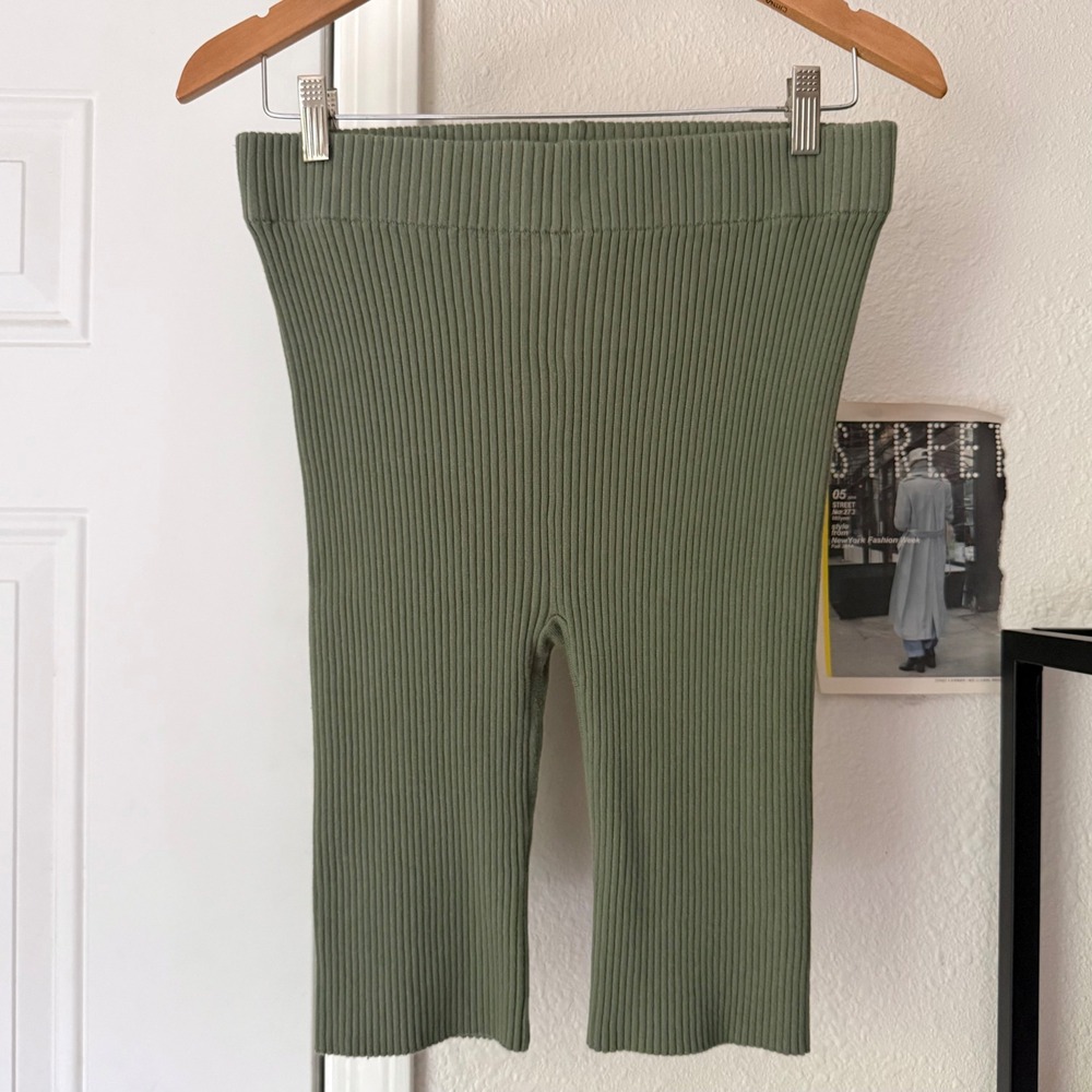 LUNYA Sage green organic cotton silk chunky rib ribbed pull on biker shorts